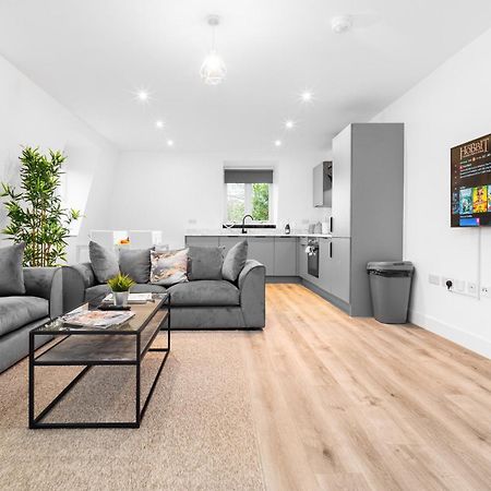 Stylish 2 Bedroom Apartment - Balcony - Secure Parking - Top Rated - 5Mc Birmingham Kültér fotó