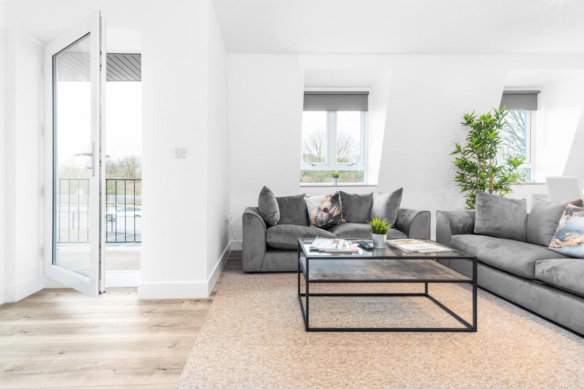 Stylish 2 Bedroom Apartment - Balcony - Secure Parking - Top Rated - 5Mc Birmingham Kültér fotó