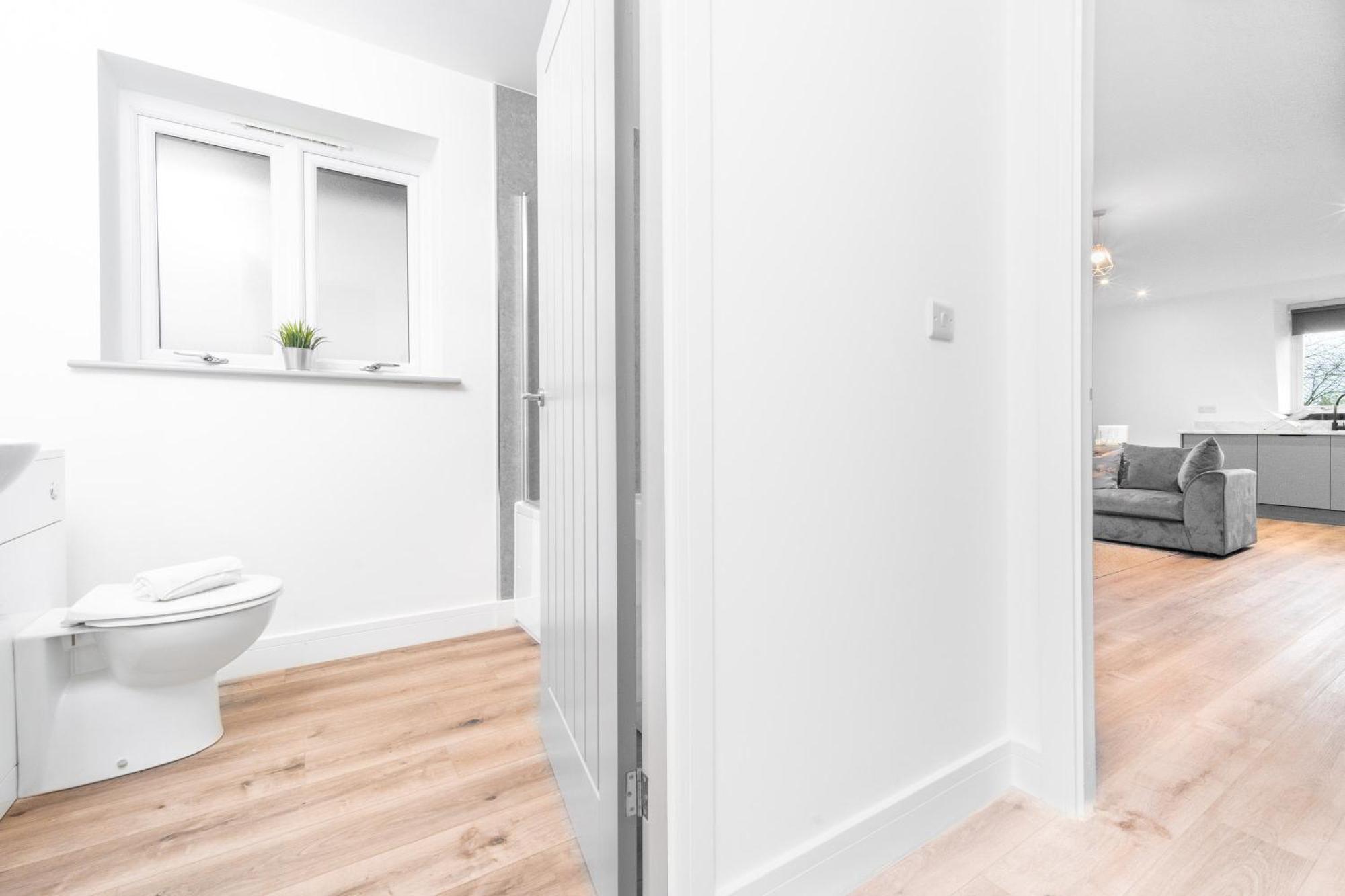 Stylish 2 Bedroom Apartment - Balcony - Secure Parking - Top Rated - 5Mc Birmingham Kültér fotó